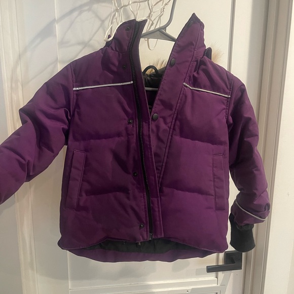 Girls Canada Goose Jacket - Picture 2 of 5